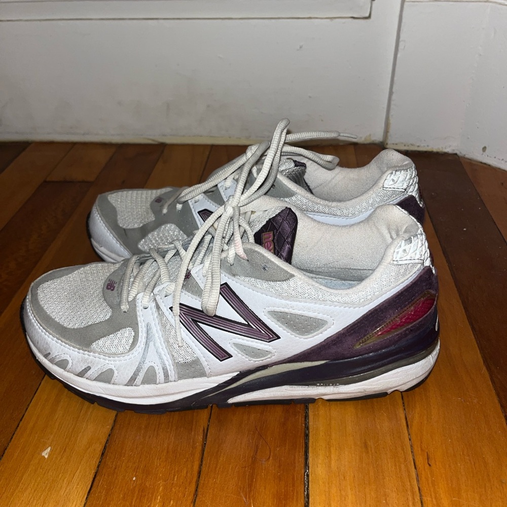 New Balance vintage y2k women’s sneakers NWOT